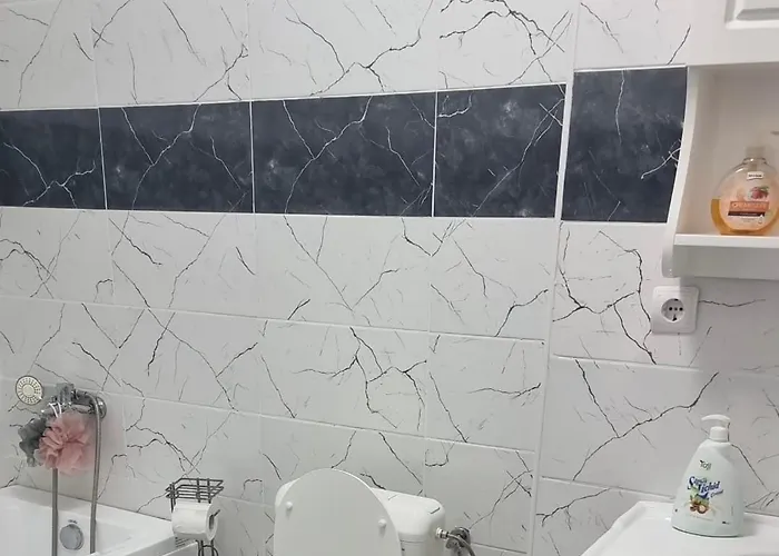 Moonlight Apartment Mamaia